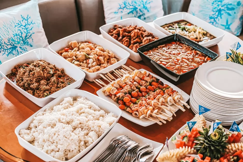 KAHUNG BEACH (CORAL ISLAND) & SUNSET PROMTHEP CAPE BY CATAMARAN